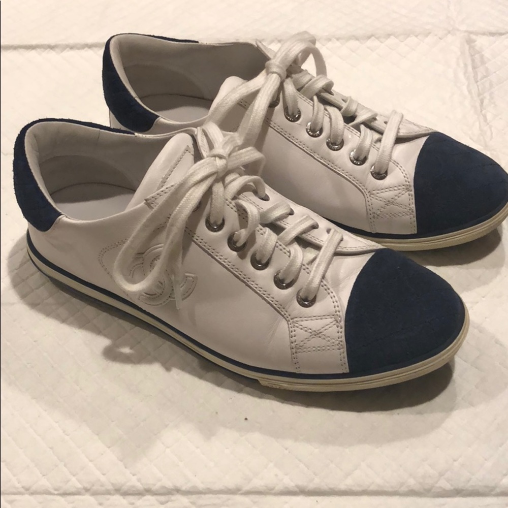 Chanel white sneakers size 36 - Picture 2 of 6